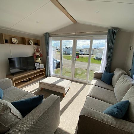 Verbzen Holiday Caravan At St Osyth Beach, Clacton-On-Sea By Verb Holidays Saint Osyth 외부 사진